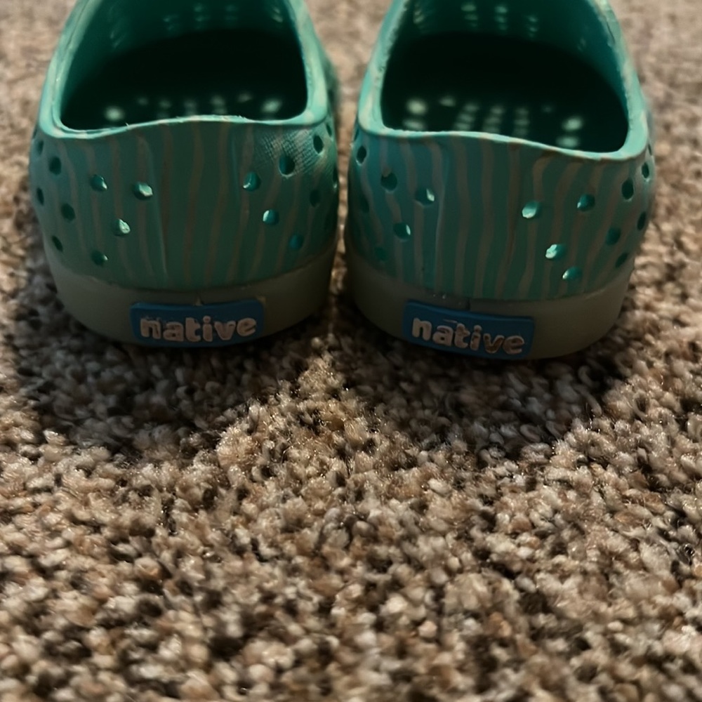 Glow in the dark! Natives - Picture 3 of 4
